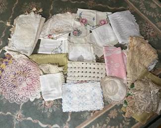 155 assortedvintagelaceandembroideredli