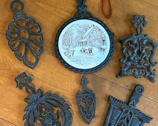 189 sixcastirontrivetswithdecorativepa