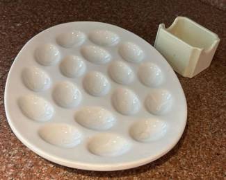 200 ceramicdeviledeggplatewithnapkinho