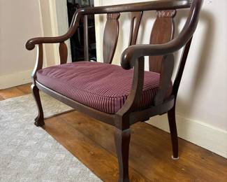 059 vintagewoodensettee