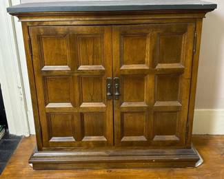 291 paneledwoodcabinetwithslatetop