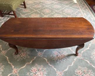 145 woodcoffeetableinthequeenannestyl