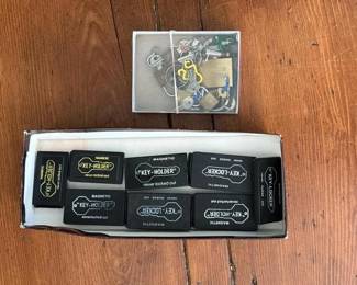 173 assortedpadlockswithkeysandmagnetic