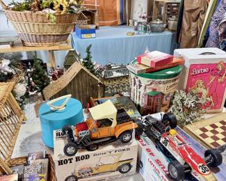Vintage racing cars, wreaths, 