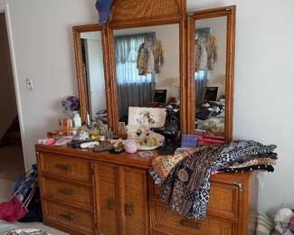2ND LEVEL - BEDROOM 2 (SECOND LEFT)