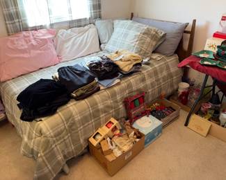 2ND LEVEL - BEDROOM 1 (FIRST LEFT)