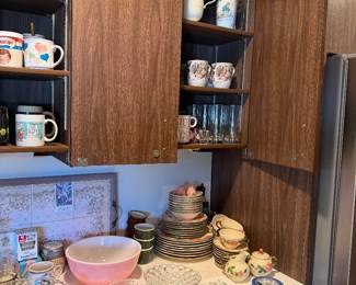 MAIN LEVEL - KITCHEN