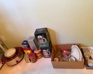 MAIN LEVEL - KITCHEN