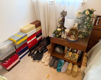 2ND LEVEL - BEDROOM 3 (RIGHT SIDE)