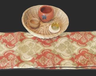 Vintage Long Table Runners With Decor