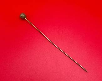 Vintage Gold Pin READ DESCRIPTION