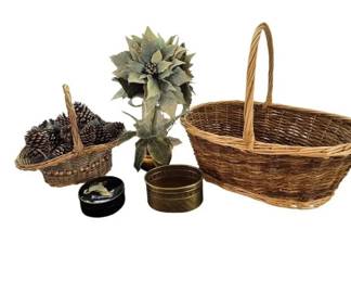 Vintage Otagiri Black Laquerware Duck Coasters, Market Baskets Snd Like Decor