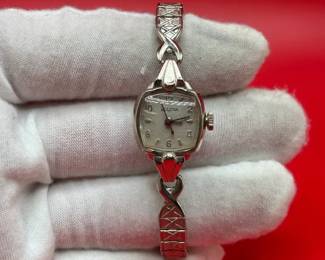 WORKING Vintage Bulova 10K RGP Bezel Watch