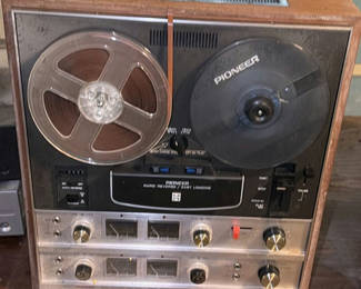 Lot 156: Pioneer Quadraphonic Reel-to-Reel Tape Deck GT-8800