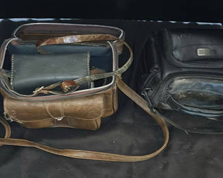Lot 23: Vintage Keystone K-27G Movie Camera with Camera Bags