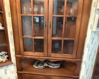 Corner China Cabinet Style