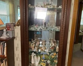 Pulaski Style Traditional Curio Cabinet