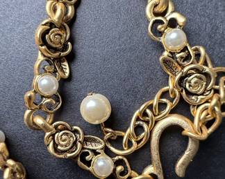 Vintage Rose and Faux Pearl Jewelry Set