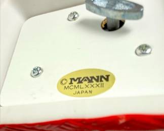 Mann Christmas Cats Music Box