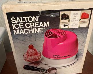 Vintage 1970s Salton Ice Cream Machine