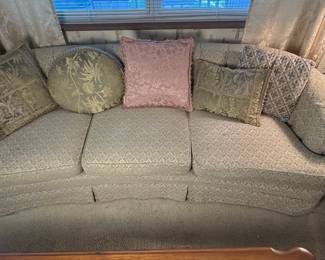 Traditional Style Curved Sofa