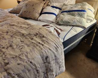 King size adjustable bed split metal so each side adjusts separately