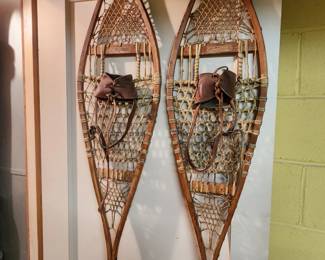 Vintage snow skis