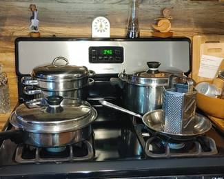 Duncan Hines cookware