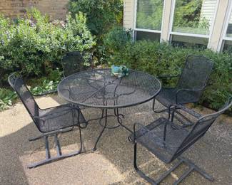 Metal patio set
