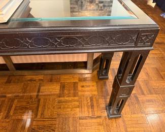 Details of wood chippendale style sofa table