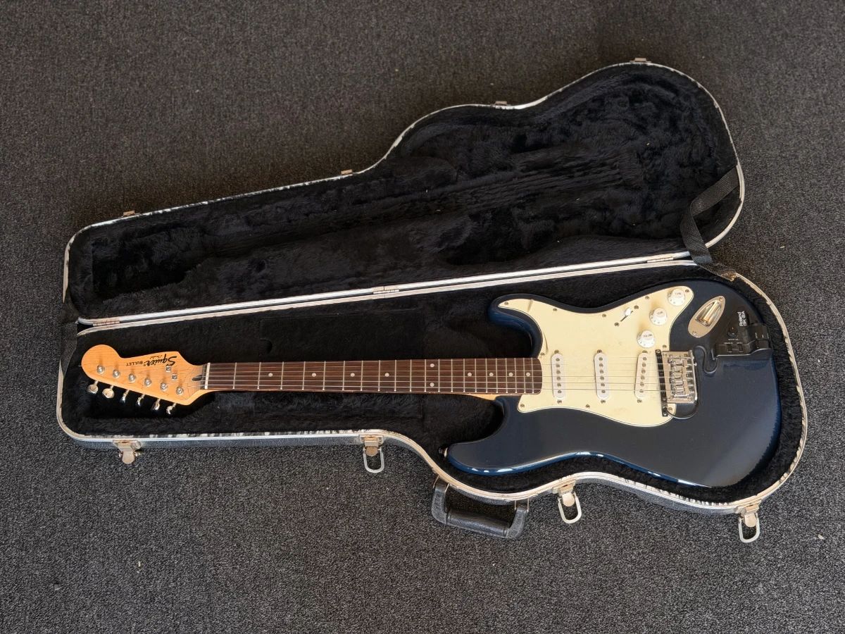 Lot 1: Fender Squier Stratocaster Guitar w/ Roland GK-2A Pickup in Hard Case