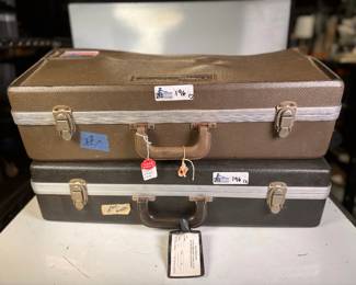 Lot 196: Lot of (2) Woodwind Instruments including (1) Artist II Saxophone, (1) Selmer Bundy II Saxophone