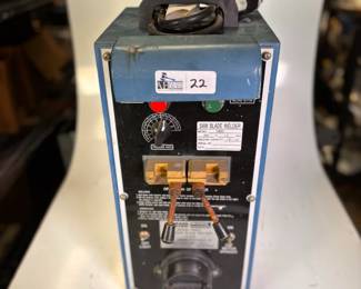 Lot 22: Chicago Electric 03663 Heavy-Duty Bandsaw Blade Welder 1/8" - 1/2" Capacity