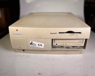 Lot 319: Apple Power Macintosh G3