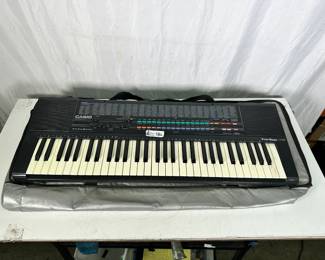 Lot 382: Casio Tone Bank CT-650 Electronic Keyboard Synth w/ Soft Case