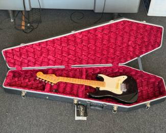 Lot 103: Vintage Bently Electric Guitar - Black Single Pickup w/ 2000R Coffin Case