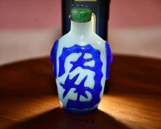 2129Snuff Bottle 1 White Blue Green
