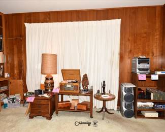 0490Family Room