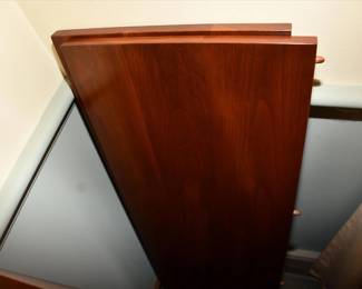 2076Dining Room Table Details