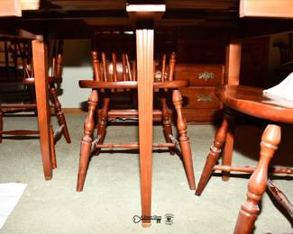 2073Dining Room Table Details