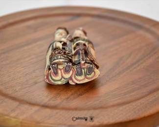 2186Snuff Bottle 5 Mr and Mrs