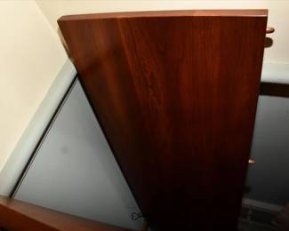 2075Dining Room Table Details