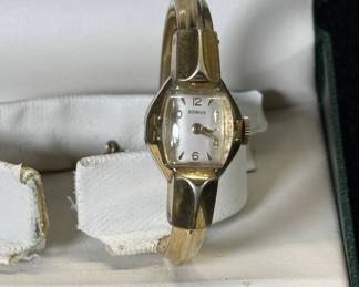 Lot #111 Vintage Benrus Ladies Swiss Gold Tone Bangle Bracelet Watch 1950s Mechanical