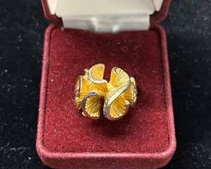 18K HGE Gold Electroplate Ornate Floral Statement Ring Size 8.5