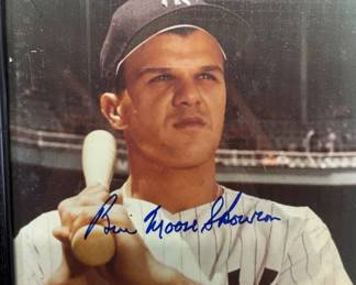 Lot #274 Bill Moose Skowron Autographed NY Yankees Color Photo Framed Signed Baseball