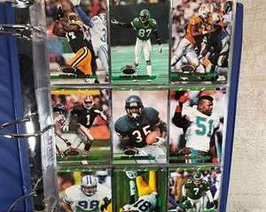 1992 Topps Stadium Club NFL Football Card Complete Set Binder