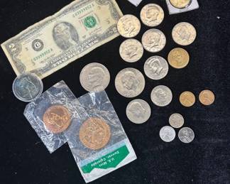 Lot #200 US Coin Currency Lot Kennedy Half Dollars Eisenhower Dollars $2 Bill Medals