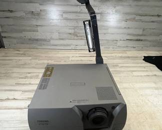 Lot #208 Toshiba G3 LCD Data Projector with Document Camera Arm Fluorescent Lamp