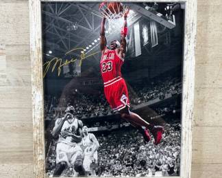 Lot #28 Michael Jordan #23 Chicago Bulls 1997 NBA Playoffs Signed Photo Framed