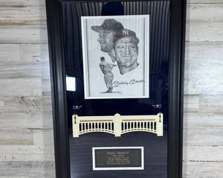 Lot #41 Mickey Mantle Signed Lithograph NY Yankees #7 Framed Display HOF Baseball